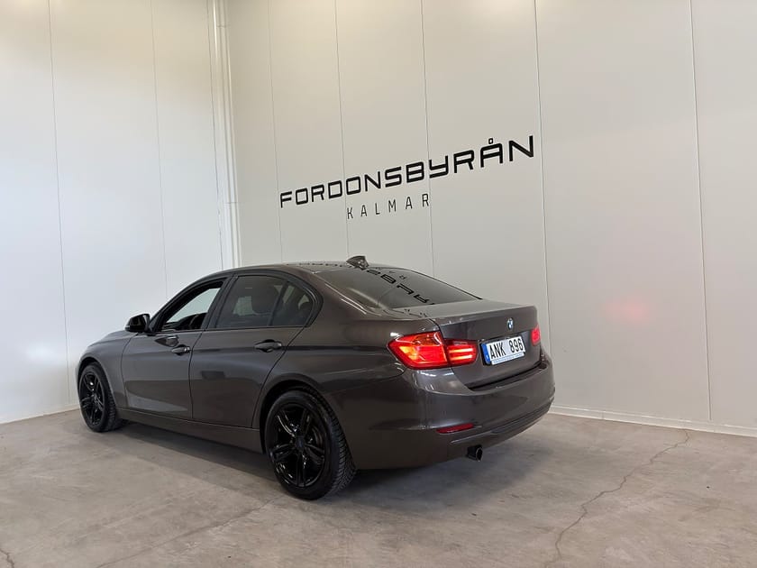 Bild 5 av BMW 320d xDrive Sedan Automat Sport Line PDC Elstolar
