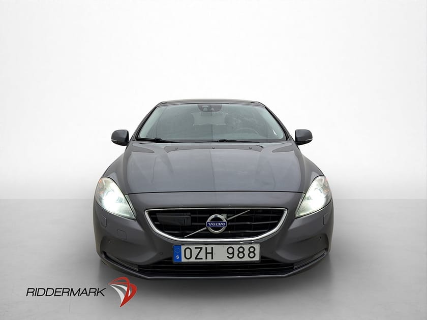 Bild 2 av Volvo V40 D3 Summum P-sensorer Skinnklädsel Navigation