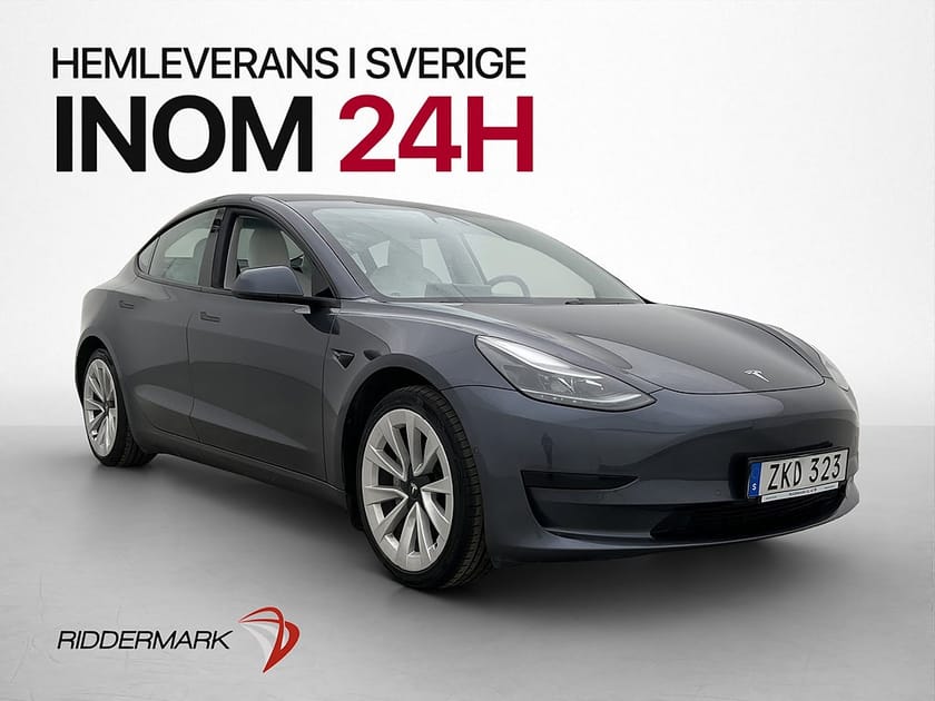 Bild 1 av Tesla Model 3 Standard Range Plus AP Pano Skinn Sv-Såld