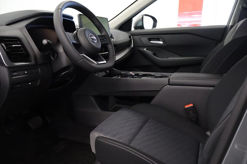 Bild 5 av Nissan X-Trail e-4ORCE N-Connecta 5ST MY24 Ink 4st service