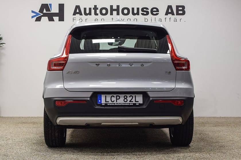 Bild 5 av Volvo XC40 T2 Momentum Bränslevärmare CarPlay B-kamera LED 4,99%