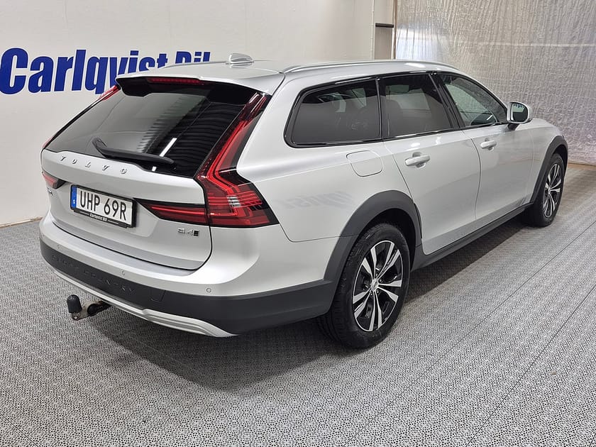 Bild 4 av Volvo V90 Cross Country B4 MILDHYBRID AWD 197HK 4x4 Advanced Läder