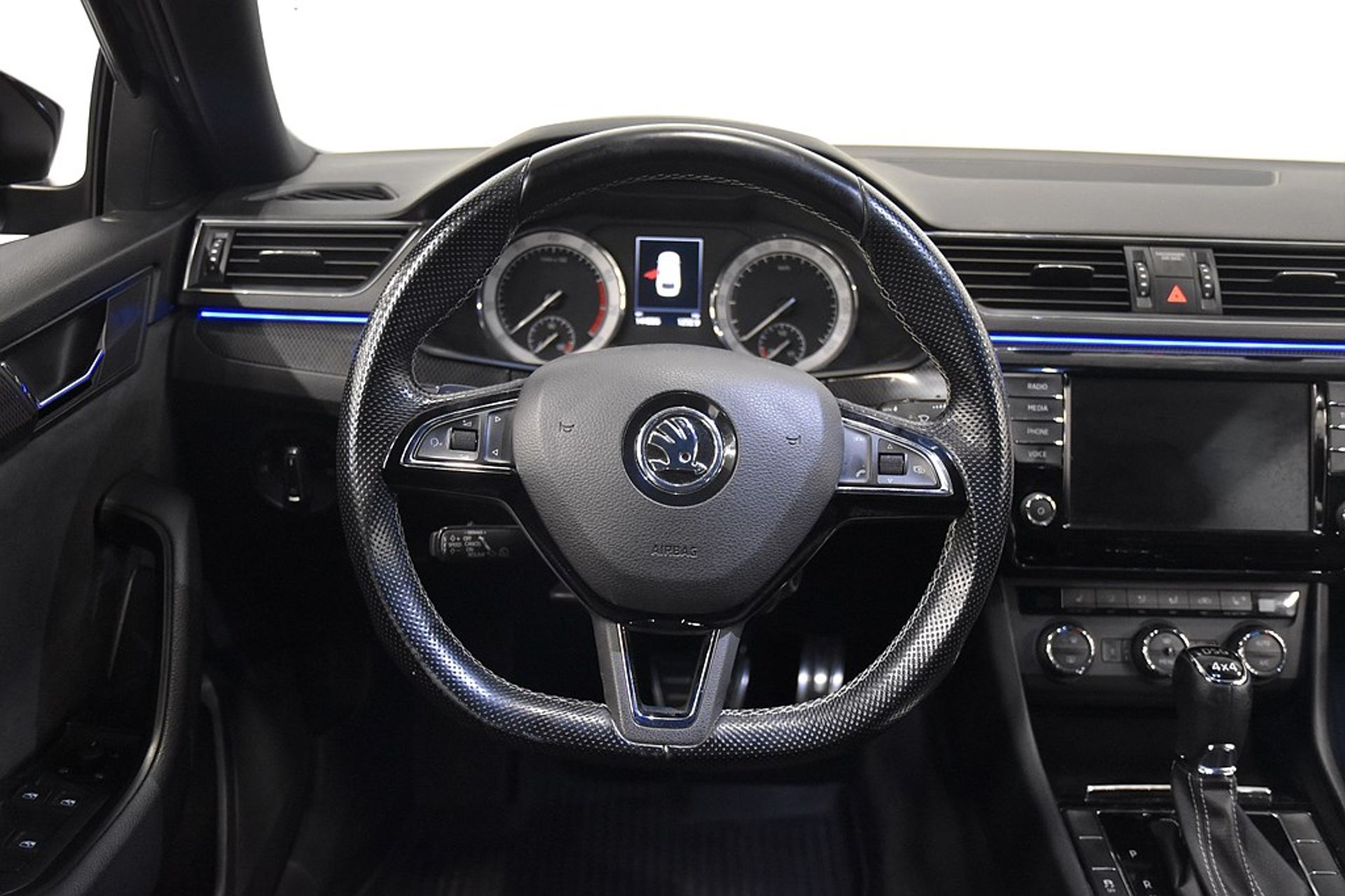 Skoda Superb Kombi 2.0 TSI 4x4 2017, bild 2/10