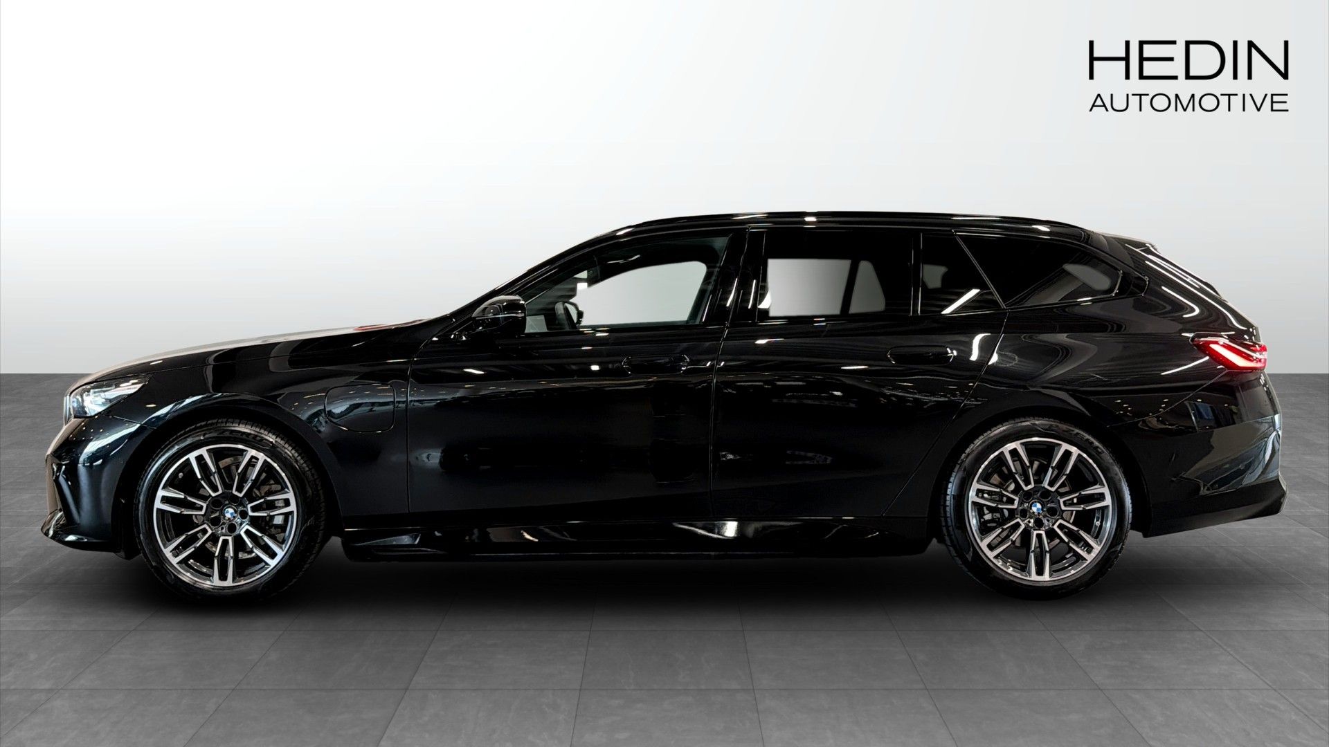 BMW 530 e xDrive Touring 2026, kuva 6/23
