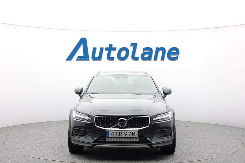 Bild 3 av Volvo V60 Cross Country D4 AWD B&W,360°,20",Drag,BLIS,Värmare,HUD,GPS 190hk