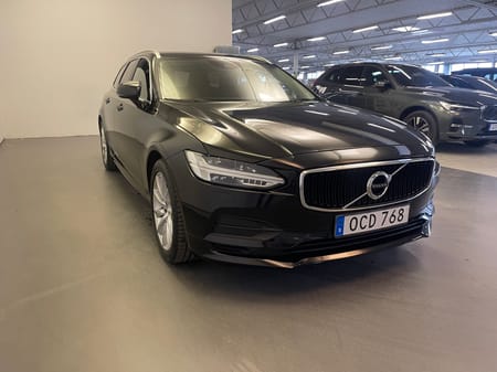 Volvo V90 D4 Momentum SE / Parkeringssensor bak / Rattvärme / 10.000kr Tillbehör /