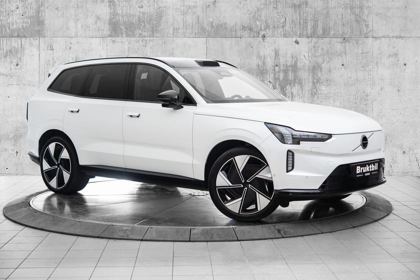 Bilde 2 av Volvo EX90 Twin Motor 7-seater Ultra KROK|22"|B&W|PILOT.ASSIST|7S