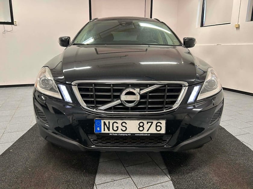 Bild 5 av Volvo XC60 D4 163 hk Momentum Euro 5 Panorama Läder