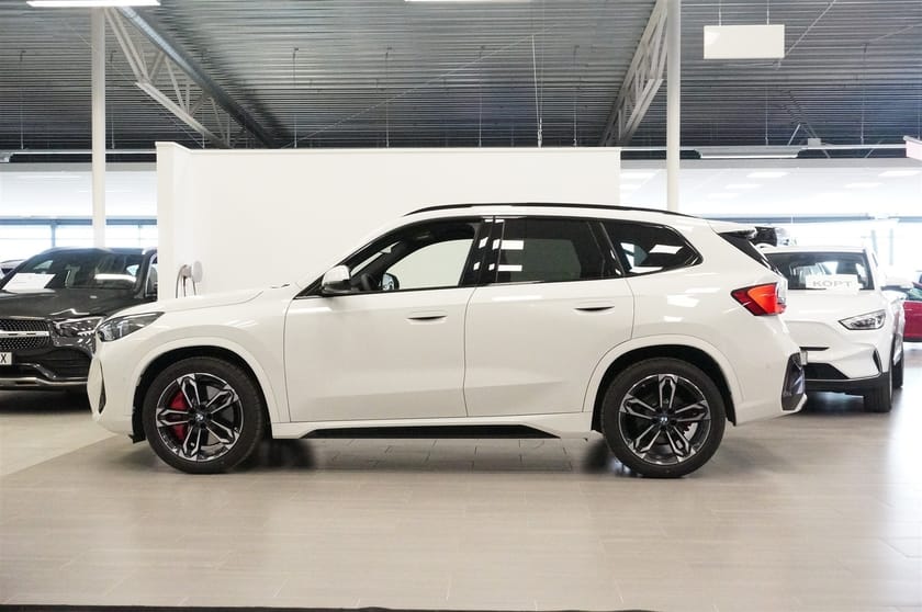 Bild 3 av BMW X1 sDrive18i M Sport Pro Drag Kamera DAP