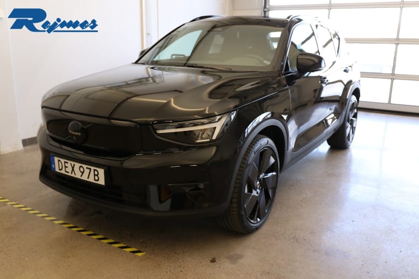 Bild 1 av Volvo EX40 Single Motor Extended Range M R Ultra Black Edt