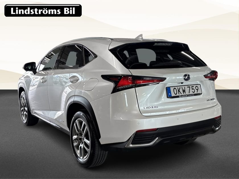 Bild 4 av Lexus NX 300h AWD Executive Sommar/Vinterhjul