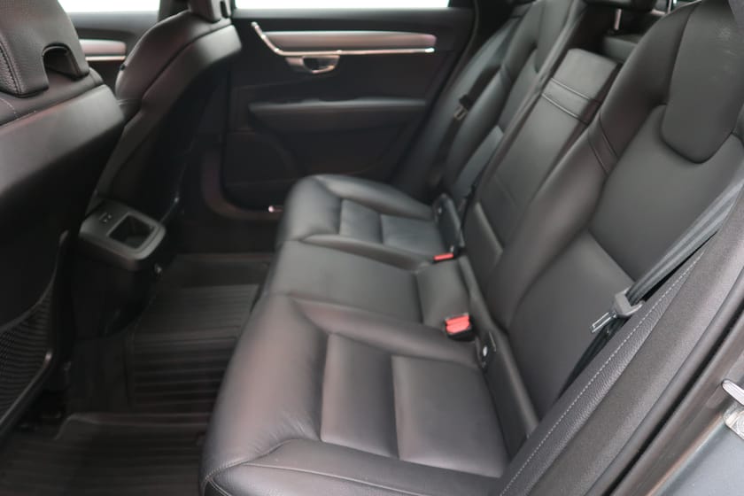 Bild 5 av Volvo V90 D3 AWD Momentum Advanced Edition, Drag