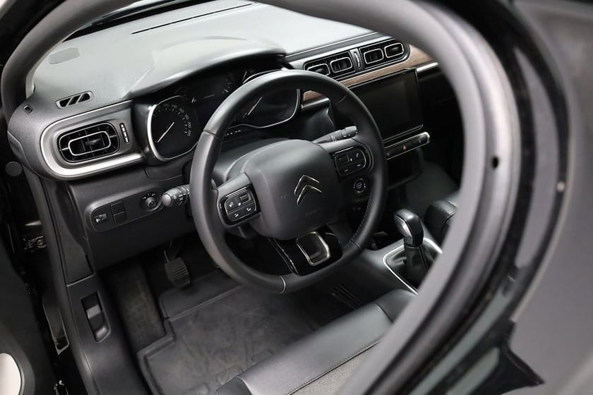 Bild 5 av Citroën C3 Shine 1.2 PureTech 83Hk Apple Carplay