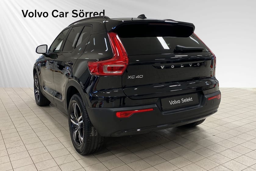 Bild 4 av Volvo XC40 B3 FWD Bensin Plus Dark