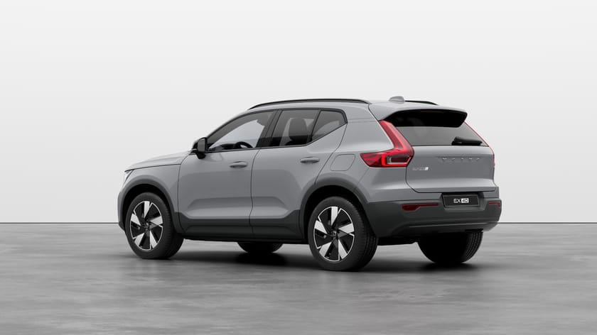 Bilde 4 av Volvo EX40 Twin Motor Performance Plus I 4x4 I Hengerfeste I Tonede ruter I 535km
