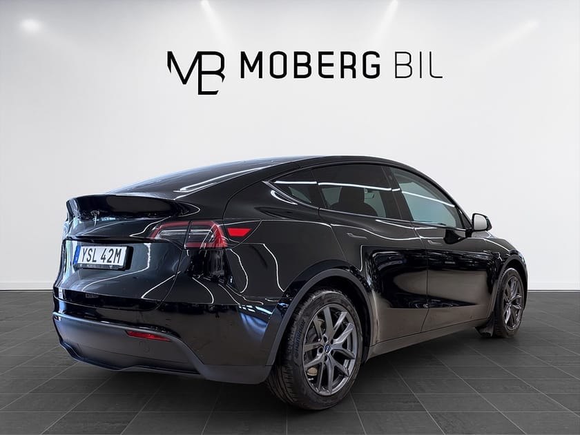 Bild 5 av Tesla Model Y Standard Range RWD 299hk Helg på Moberg! Pano B-Kamera