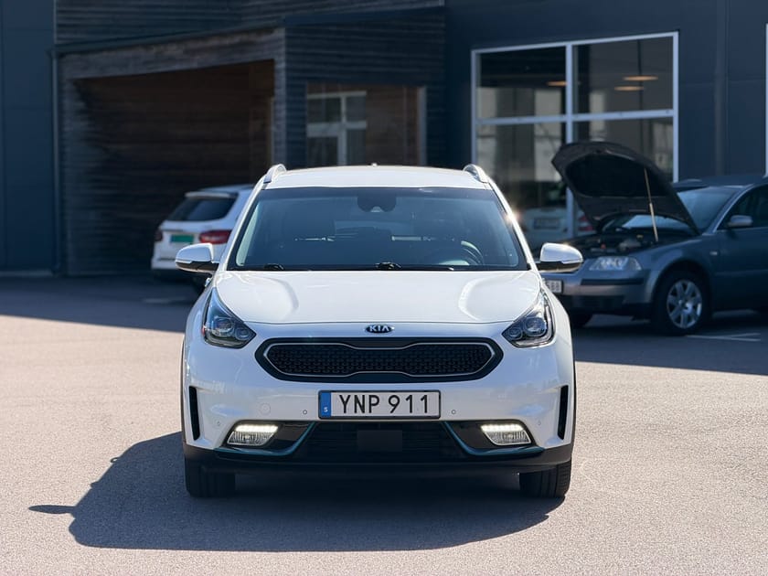 Bild 3 av Kia Niro P-HEV DCT Advance Plus Skinn B-Kamera Navi Rattvärme