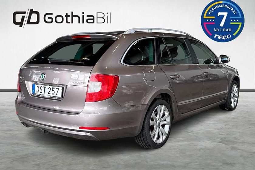 Bild 5 av Škoda Superb Kombi Skoda 2.0 TDI 4x4 Aut Elegance Drag Farthållare ACC BT