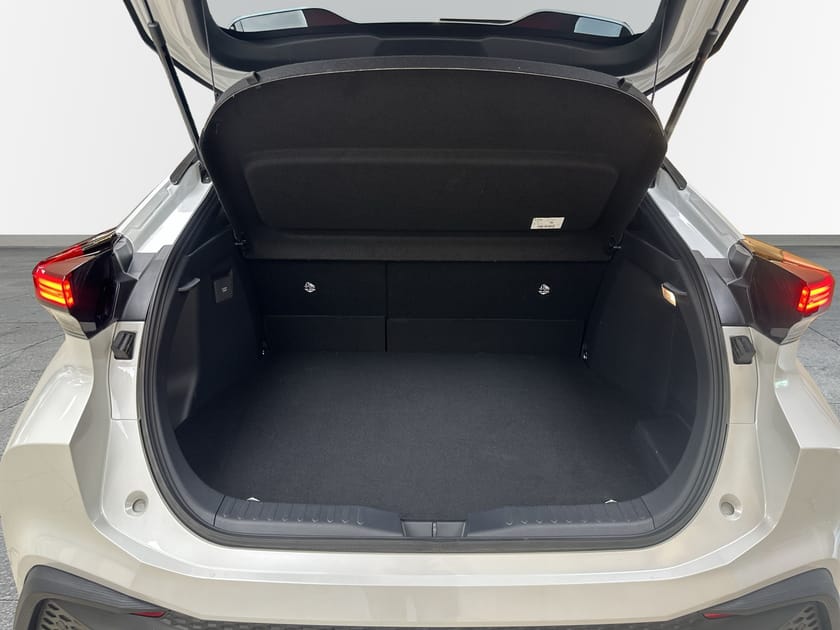 Bild 1 av Toyota C-HR PHEV 2,0 LADDHYBRID FWD STYLE / V-HJUL / MOMS