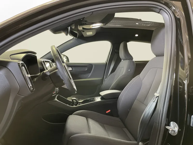 Bild 8 av 12 – Volvo C40 Recharge Core