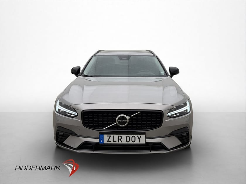 Bild 2 av Volvo V90 B4 Plus Dark Värmare Kamera Navi Skinn Elstol Drag