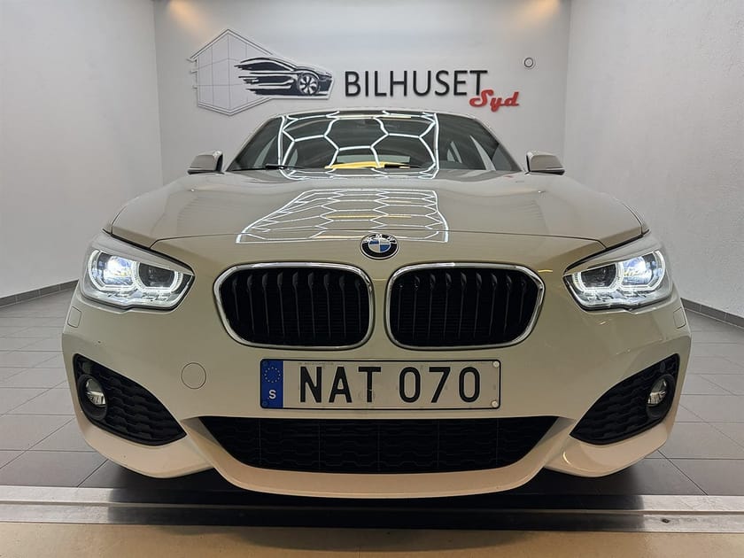Bild 5 av BMW 118d xDrive 118 150hk M Sport M-värmare/Rattvärme/Nyservad
