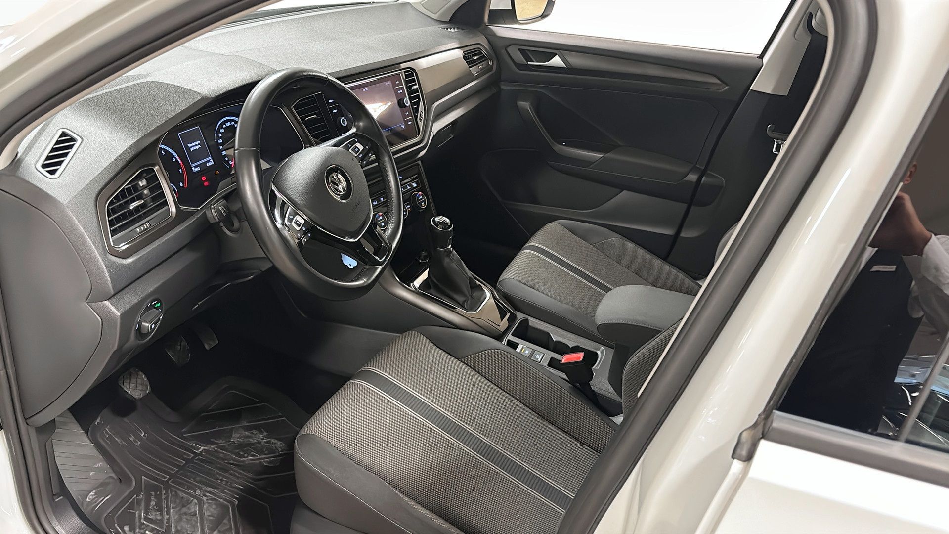 Volkswagen T-Roc 1.0 TSI 115/Pluspkt m 2020, bild 7/10