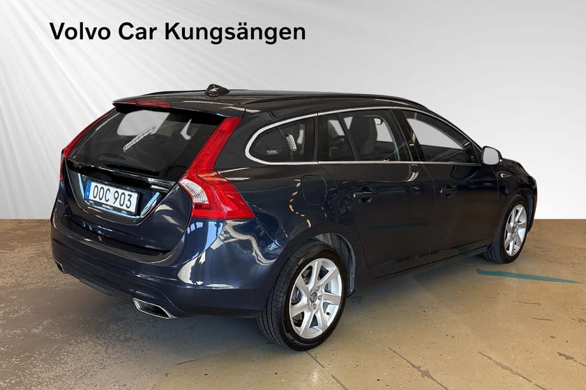Bild 5 av Volvo V60 D4 AWD Momentum Business E II DRAG