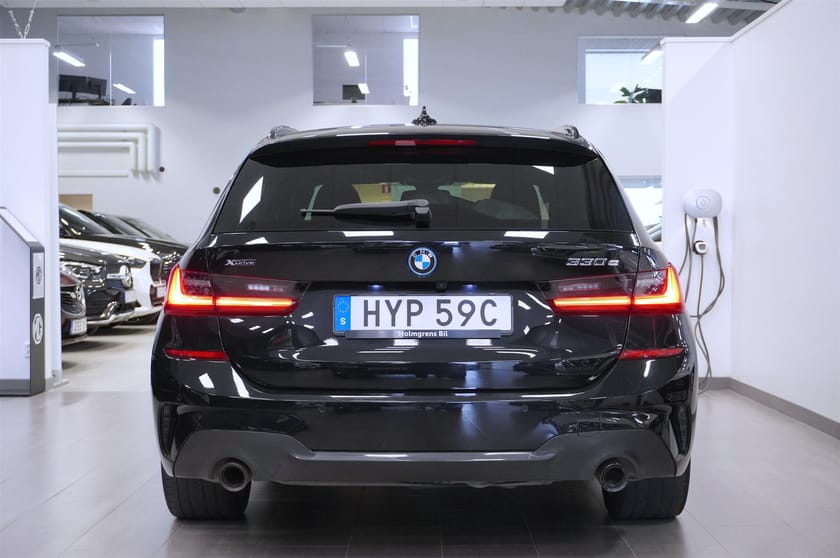 Bild 4 av BMW 330e xDrive Touring M Sport Drag Aktiv Fartpilot HiFi