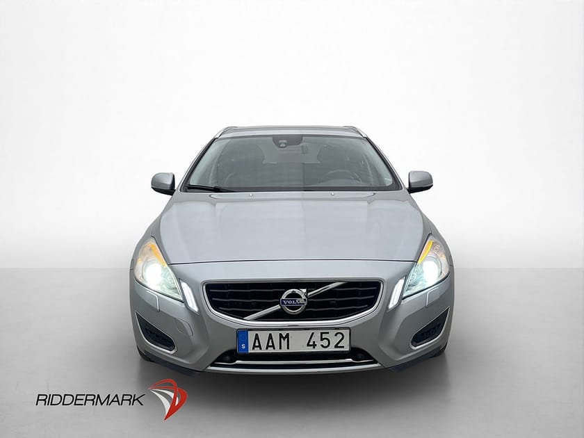 Bild 2 av Volvo V60 D6 Plug-in AWD Summum VOC Värmare Skinn Navi Drag