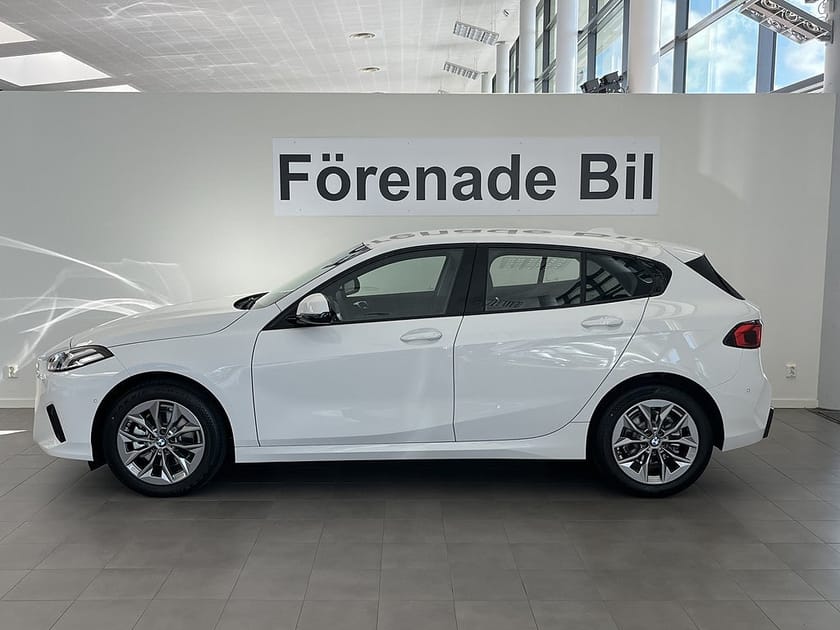 Bild 3 av BMW 120 PRIVATLEASING fr. 3.395 kr/mån 17" Auto Park Assist