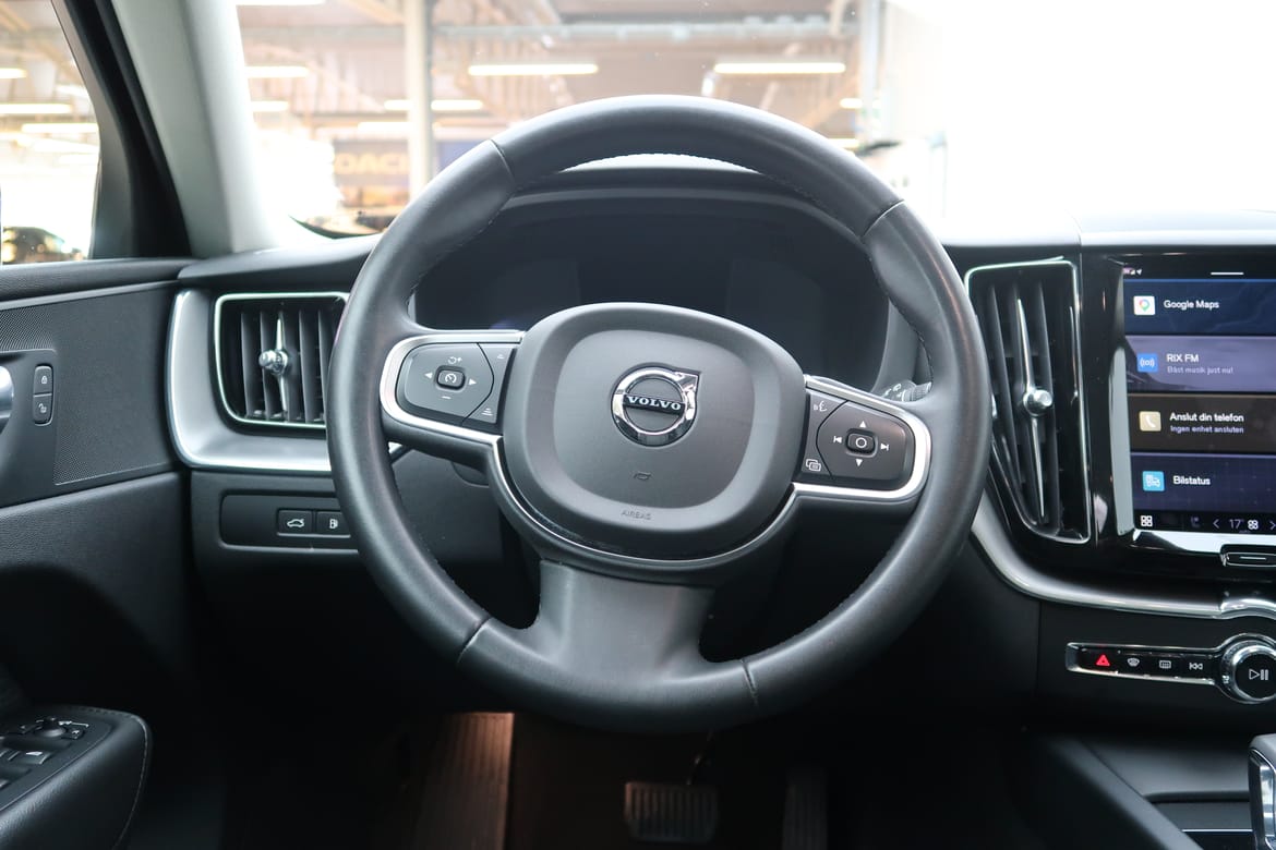 Volvo XC60 2023 - miniatyr 7