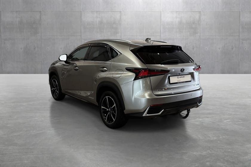 Bilde 3 av Lexus NX 300h AWD 2,5l Hybrid Luxury