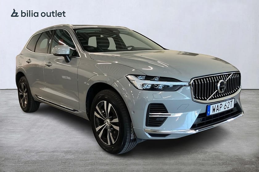 Bild 2 av Volvo XC60 Recharge T6 AWD Core Edition Panorama Dragkrok 360°kam