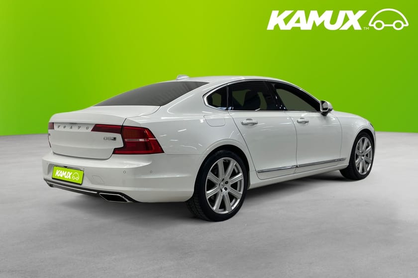 Bild 4 av Volvo S90 D5 AWD Nyservad Geartronic 235 hk Inscription B&W Taklucka 360 Kamera