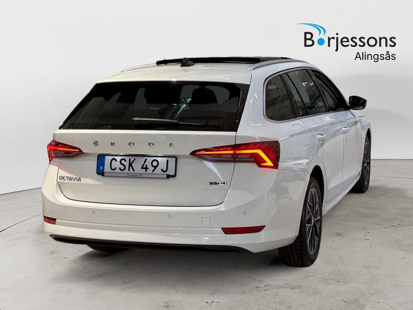 Bild 3 av Škoda Octavia Kombi TSI e-TEC 110hk Drag/Värmare/Kamera/Panorama