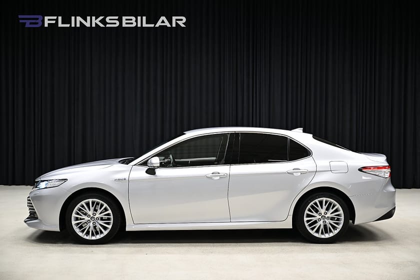 Bild 2 av Toyota Camry Hybrid CVT Executive Skinn Kamera Navigation