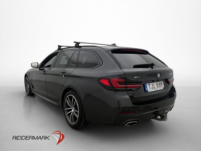 Bild 5 av BMW 530e xDrive Touring M Sport Cockpit Kamera HuD Skinn Drag