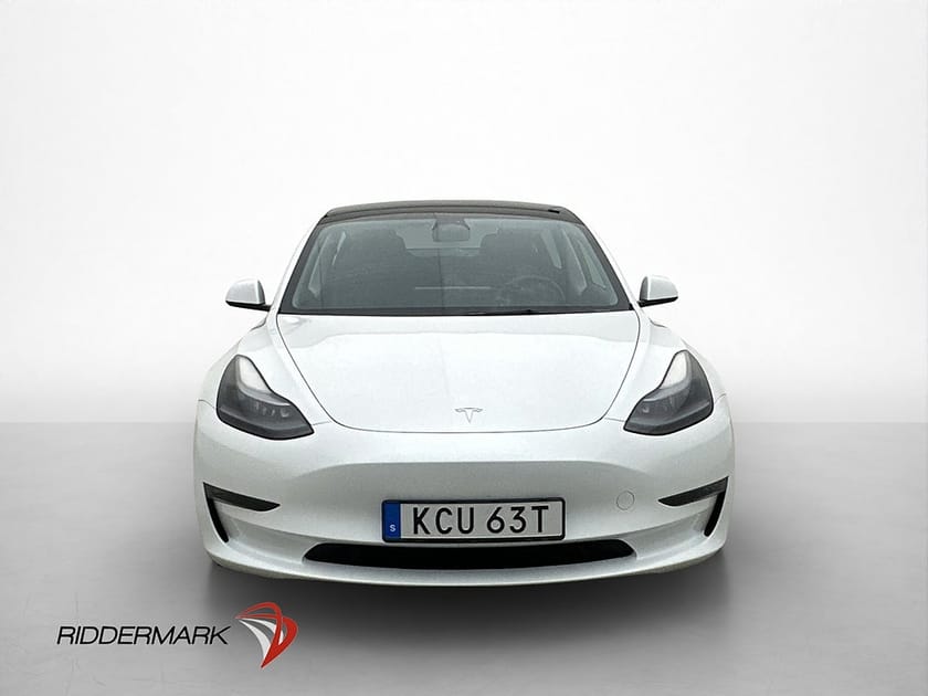 Bild 3 av Tesla Model 3 Long Range AWD Svensksåld MOMS Panorama