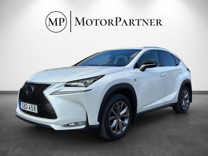 Bild 3 av Lexus NX 300h AWD E-CVT F Sport Taklucka Navi Drag HUD Euro 6