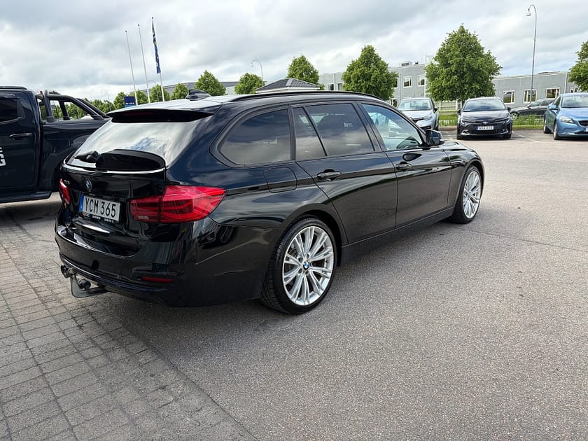 Bild 5 av BMW 330i xDrive Touring Sport line,AUT,DRAG,Tonaderutor,M Ratt,Rattvärme
