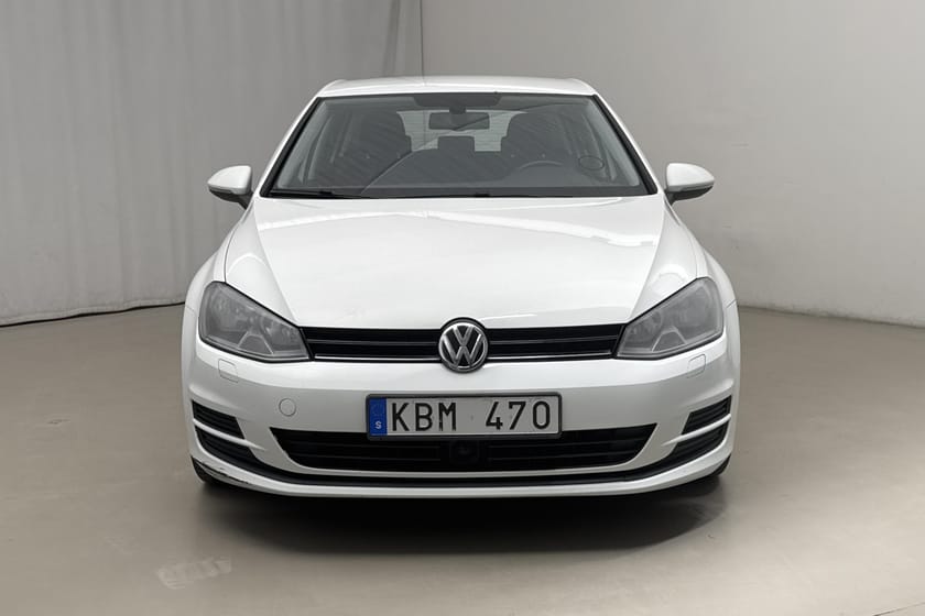 Bild 5 av Volkswagen Golf VII 1.2 TSI 105hk Masters Backkamera Drag