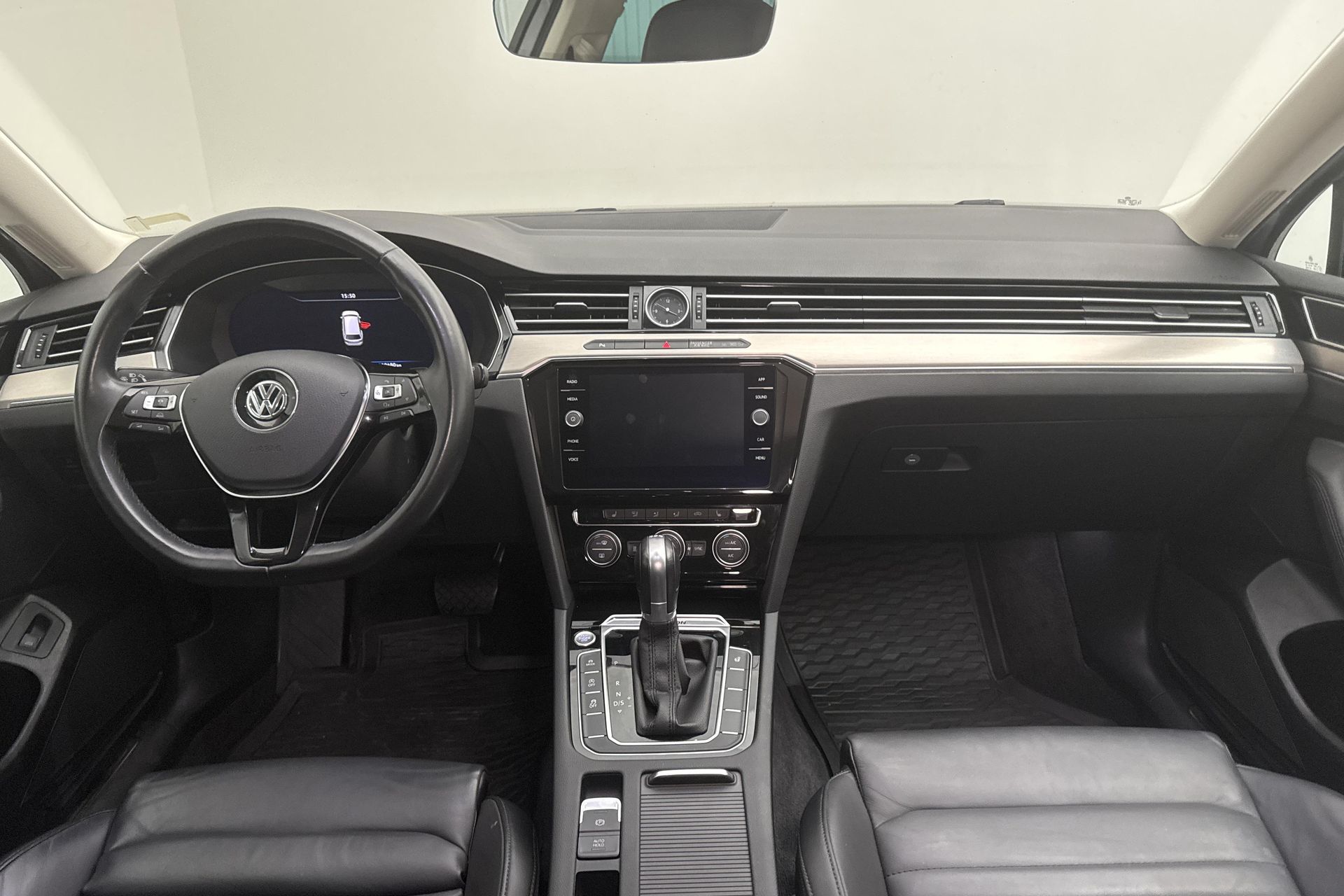 Volkswagen Passat 2018, kuva 7/10
