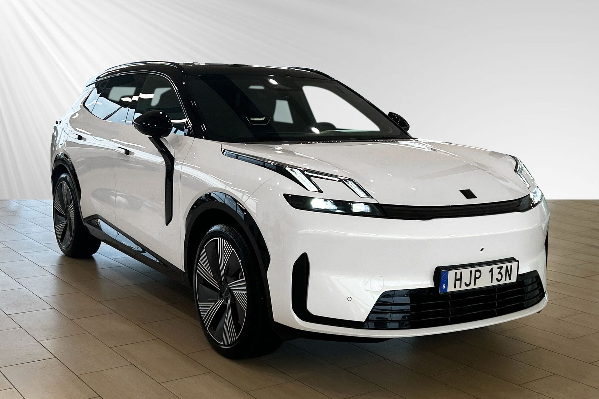 Lynk & Co 08 PHEV 2025, bild 5/10