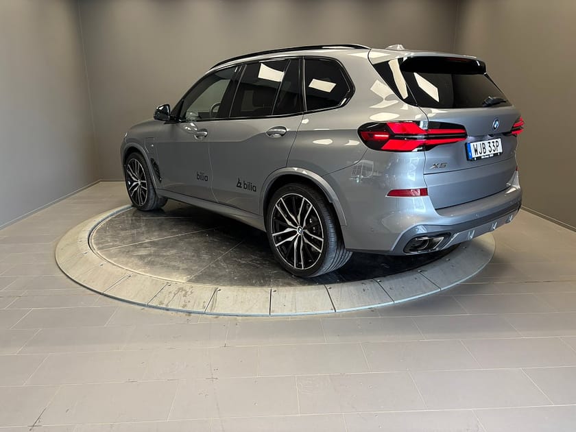 Bild 3 av BMW X5 xDrive50e M Sport Business edition Drag Travel DEMO