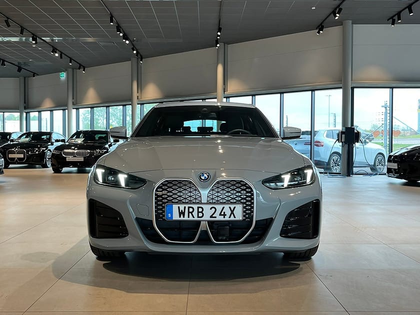 Bild 2 av BMW i4 eDrive40 Gran Coupé M Sport Drag Rattvärme D/A 4,95%