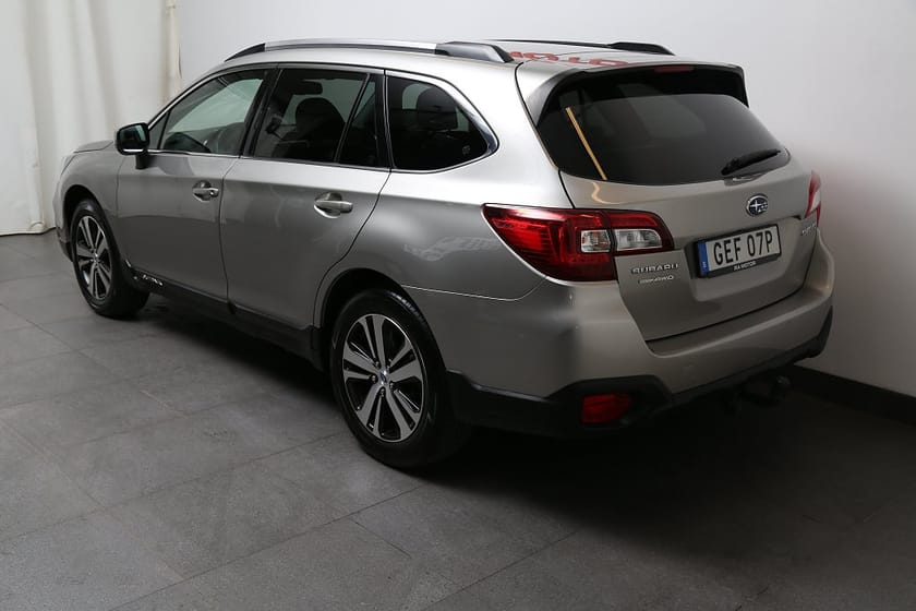Bild 3 av Subaru Outback 2,5i 175hk Summit AWD Taklucka H/K Skinn Drag