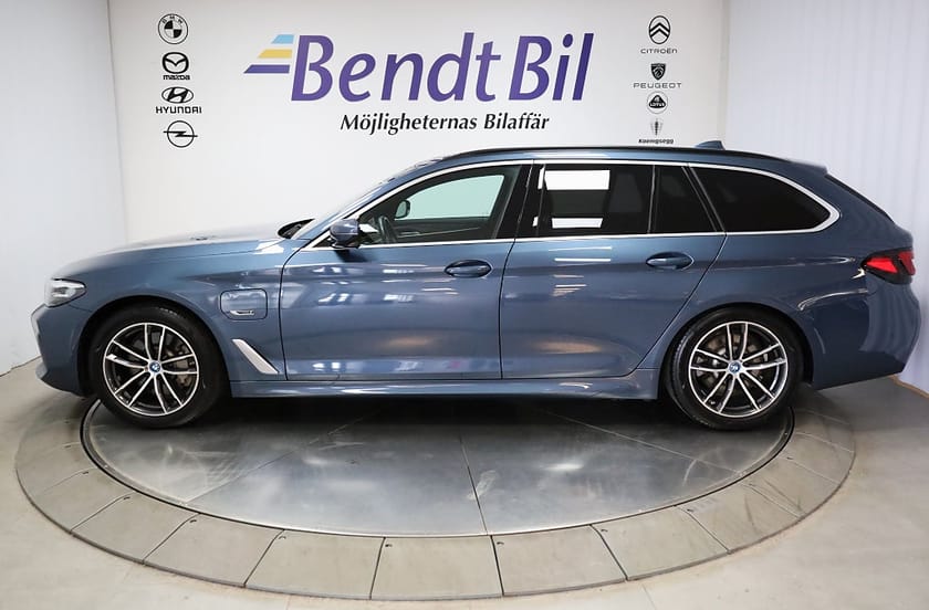 Bild 5 av BMW 530e xDrive Touring M Sport / Aktiv Farthållare