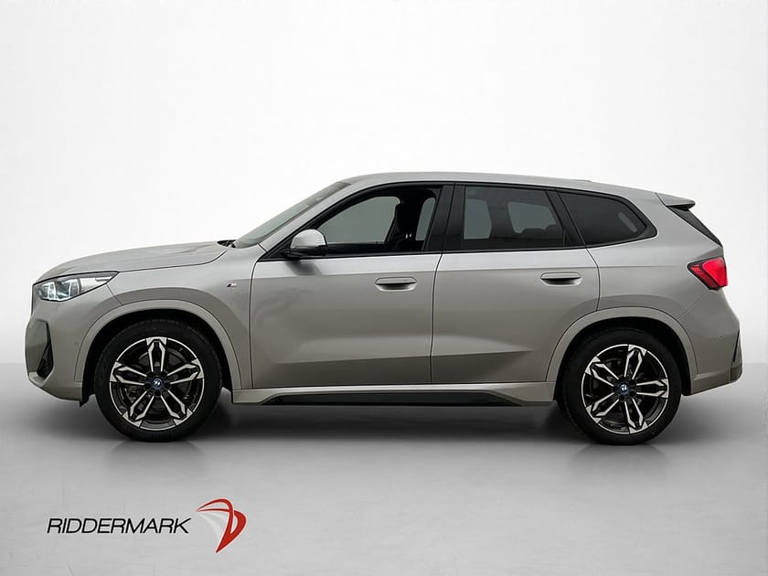 Bild 5 av BMW iX1 xDrive30 M Sport Wide B-Kamera Navi Drag
