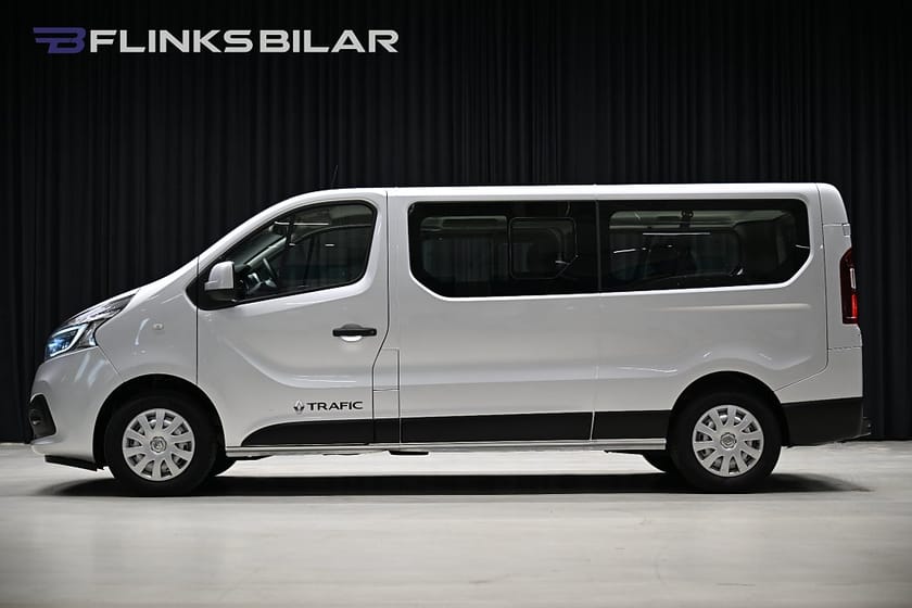 Bild 1 av Renault Trafic Grand Kombi dCi 145HK L2|9-Sits|Drag|Navi|EnÄgare|Moms
